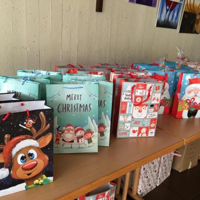 Geschenktüten zu Weihnachten