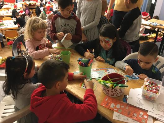 Kinder basteln zu Weihnachten