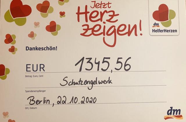 Drogeriekette dm zeigt Herz