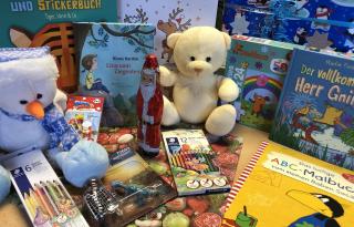 Geschenke zu Weihnachten für Kinder in Not